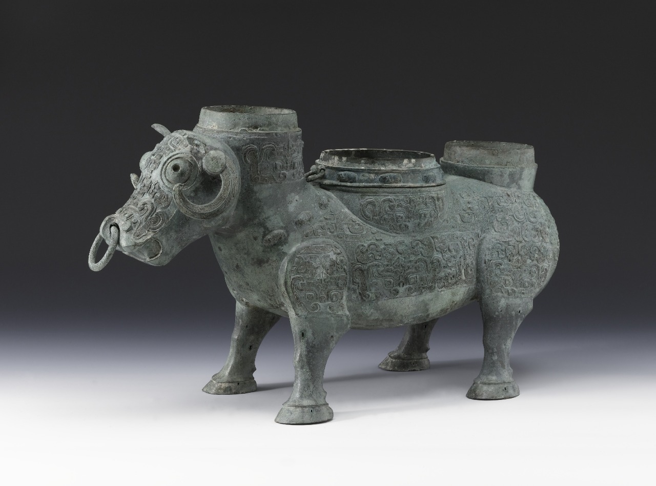 牺尊（青铜温酒器）