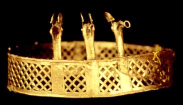 穆伊斯卡三鸟纹冠饰（Diadema o corona muisca）