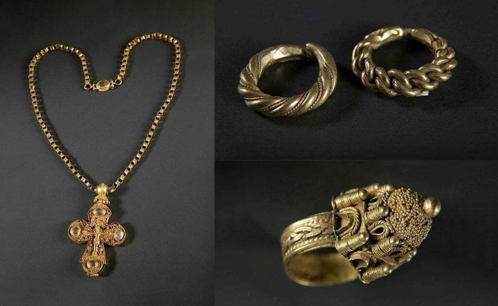迪诺盖蒂亚圣物龛(黄金圣物十字架)