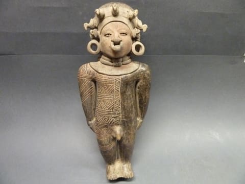 男性人像（曼塔文化）