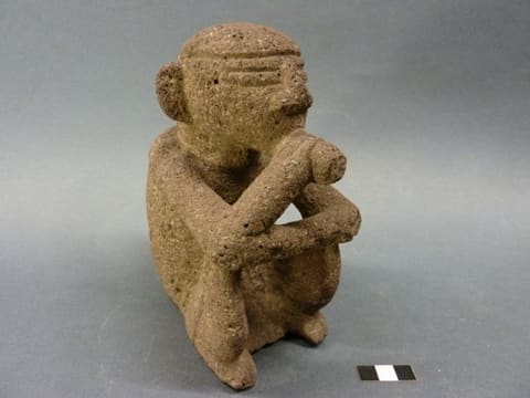 苏基（巫师-医者）坐像，哥斯达黎加