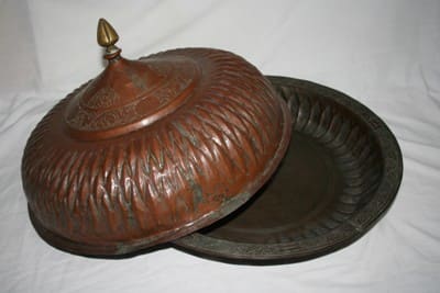 带盖铜盘（Tepsi Achawet）