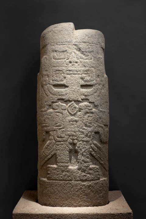 帕科潘帕超自然女性石碑（Estela Pacopampa）