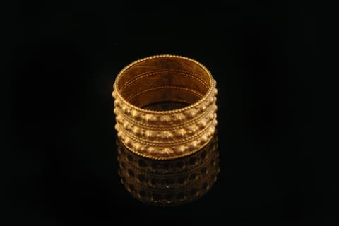Marmi（金指环）