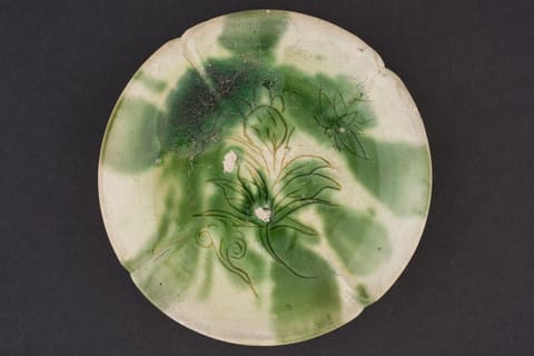 四出花口花卉纹盘