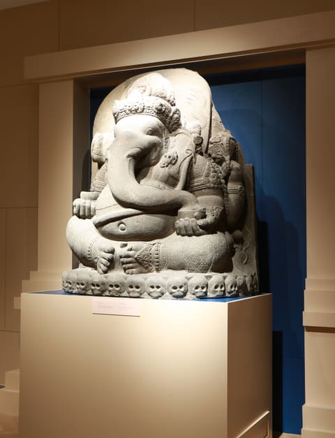 辛加西里神祠出土四臂象头神像